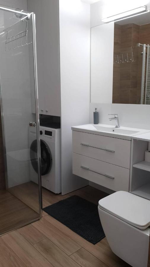Apartament Zalesie Z Tarasem Lubiń Exterior foto